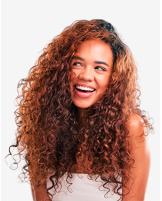 Cheveux bouclés